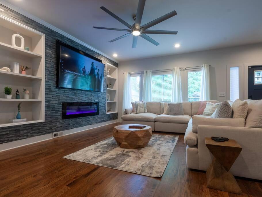 Five75Lux Atl King Bed & Game Room Downtown アトランタ エクステリア 写真