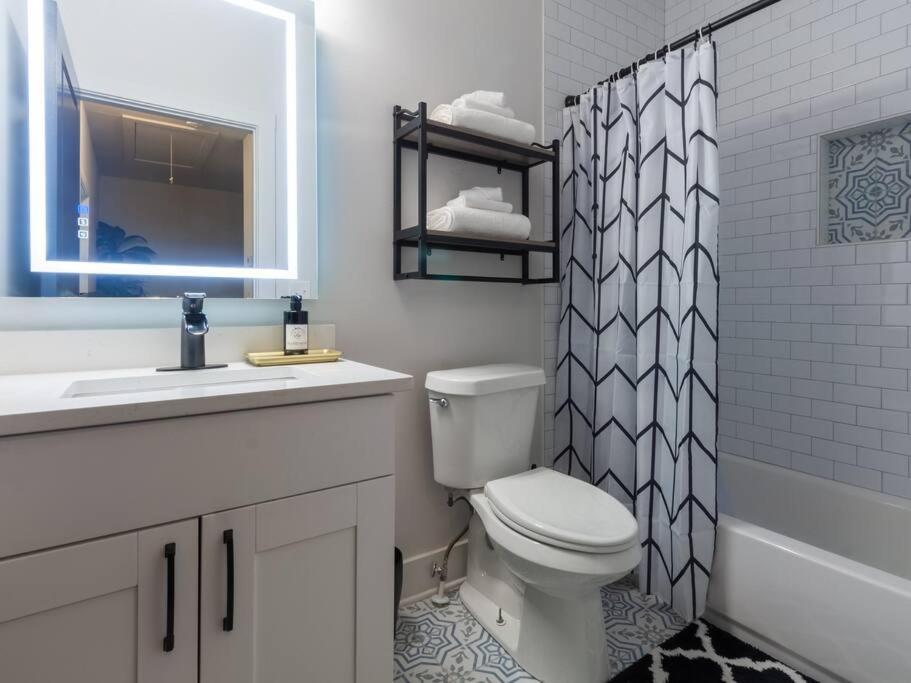Five75Lux Atl King Bed & Game Room Downtown アトランタ エクステリア 写真