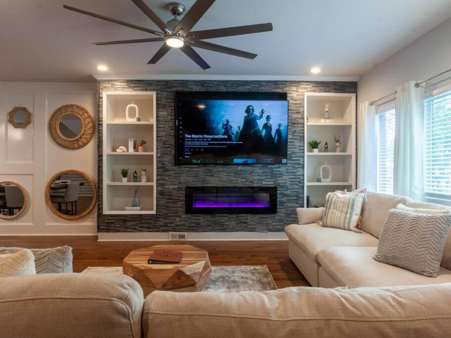 Five75Lux Atl King Bed & Game Room Downtown アトランタ エクステリア 写真