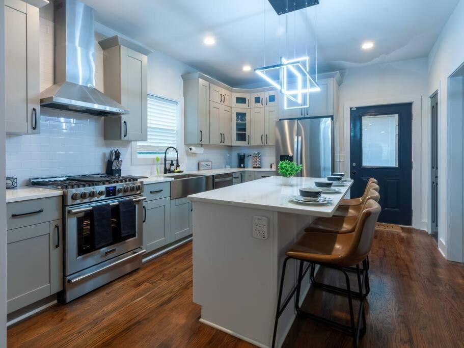Five75Lux Atl King Bed & Game Room Downtown アトランタ エクステリア 写真